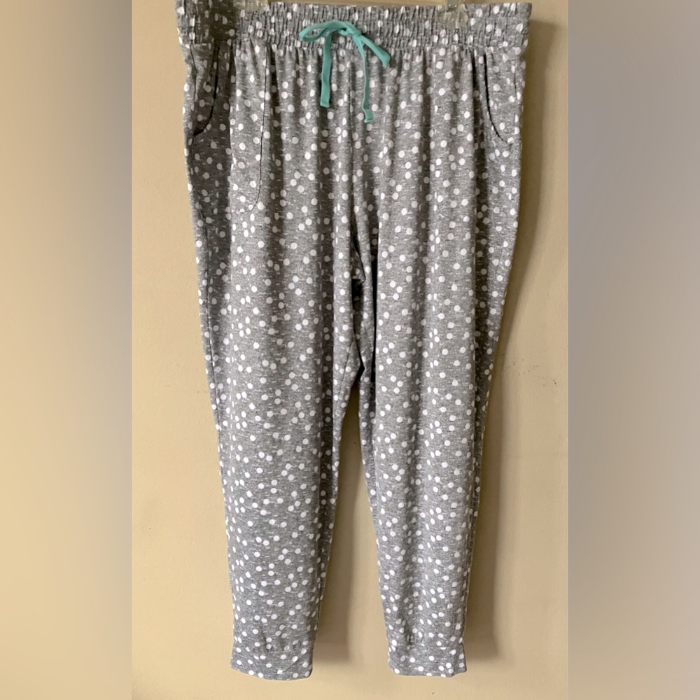 Jane and Bleecker Heather Gray Lounge Set - Picture 6 of 10